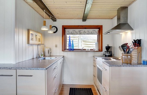 Øsløs House | "Leocadia" - 150m to the fjord by Interhome