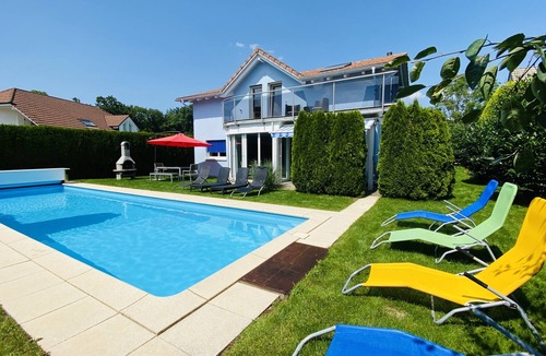 Dottikon Villa | Leon's Holiday Homes: Villa 1