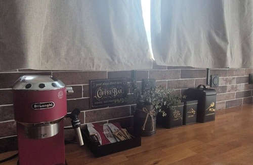 Bievres Apartment | Leonard's