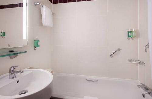 Watford Town Centre Hotel | Leonardo Hotel London Watford