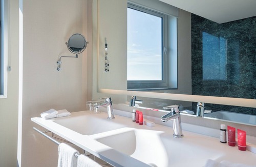 Diagonal Mar i el Front Maritim del Poblenou Hotel | Leonardo Royal Hotel Barcelona Forum