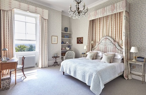 Staplefield Hotel | Leonardslee House