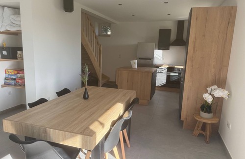 Saint-Genix-sur-Guiers House | Leonora country house