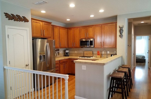 North Natomas House | LePark BLUE Luxury with Pool & Spa Next to Downtown Airport Hospitals Grill