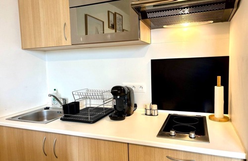 Saint-Brieuc Apartment | Lequyer, studio 2 min from the train station.