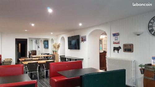 Boutenac-Touvent Hotel | Lerelaisdetouvent