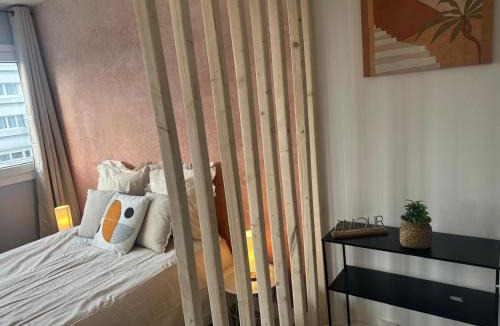 Mons-en-Baroeul Apartment | LeRelaisdOdile - Studio Charmant - Proche Metro - Parking Gratuit - Mons-en-Barœul