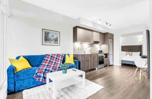 Garden District Apartment | LeReve Luxury Stays 2 Bed 1 Bath Downtown Core
