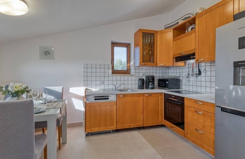 Vintijan Apartment | LeRoy in Pula, Croatia