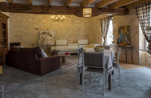 Saint-Ciers-sur-Gironde Villa | Les écuries du Cassard