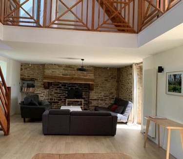 Ploneour-Lanvern House | Les écuries du Nevez