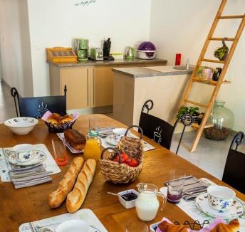 Lonny House | Les étangs du moulin d'Harcy