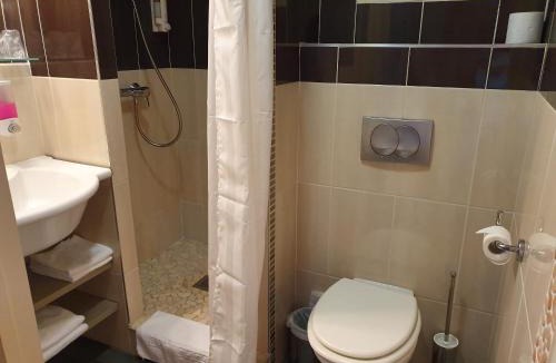 Savigneux Hotel | Les Étoiles Du Forez