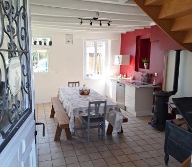 Saint-Jean-Saint-Germain House | Les 2 étangs de la Foulonnerie - Gîtes