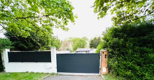 Calais Frethun Bed & Breakfast | Les 2 caps studio beach