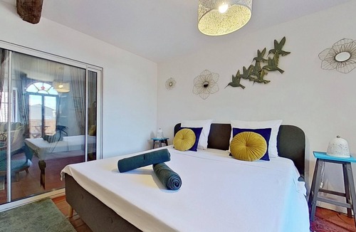 Luc-sur-Orbieu Bed & Breakfast | Les 2 Droles d'Oiseaux