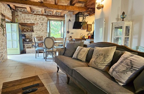 Saint-Jean-Ligoure House | Les 3 Clefs de GaYa