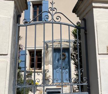 Vallabrix Bed & Breakfast | Les 3 contes
