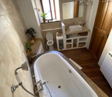 Vallabrix Bed & Breakfast | Les 3 contes