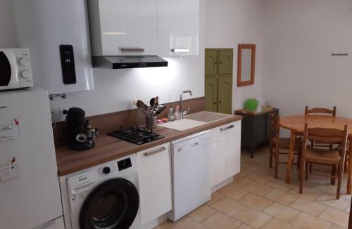 Pont-Saint-Esprit Apartment | LES 3 HIRONDELLES
