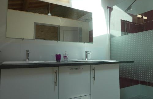 La Roche-Rigault House | LES 3 PETITS COCHONS