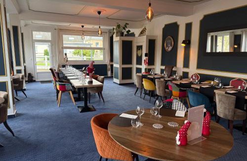 Villers-Bocage Hotel | Les 3 rois by YY