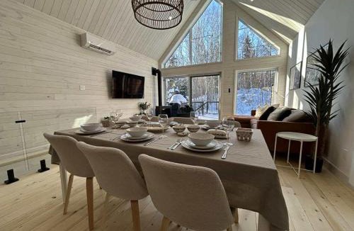 L'Anse-Saint-Jean Ski Chalet | Les 3 Versants- Au pied du Mont Édouard Unité C