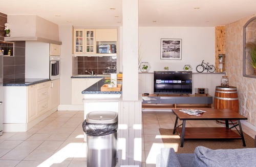 Le Pont-de-Beauvoisin Apartment | "Les 4 Chênes, Refuge and Green Haven of Peace"