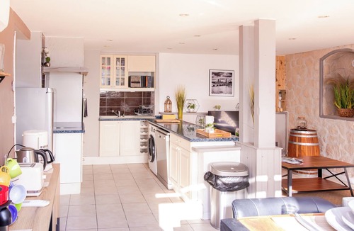 Le Pont-de-Beauvoisin Apartment | "Les 4 Chênes, Refuge and Green Haven of Peace"