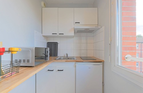 Valenciennes Apartment | Les 6 rois - Studio Apartment, Sleeps 2