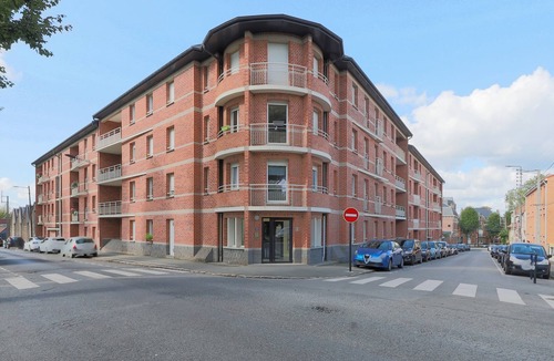 Valenciennes Apartment | Les 6 rois - Studio Apartment, Sleeps 2