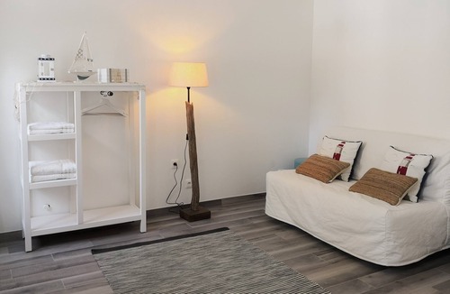 L'Isle-Adam House | Les 7 Sources