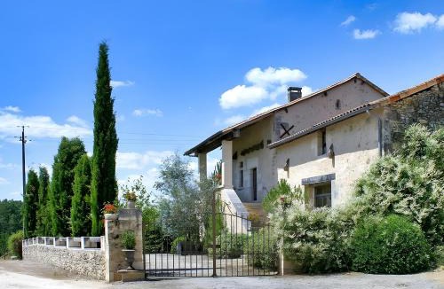 La Chapelle-Faucher House | Les Abeilles