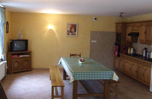 Tirepied Bed & Breakfast | Les Abris de la Sée