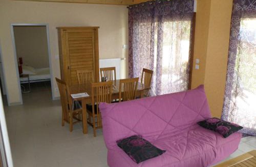 Vouecourt House | Les acacias