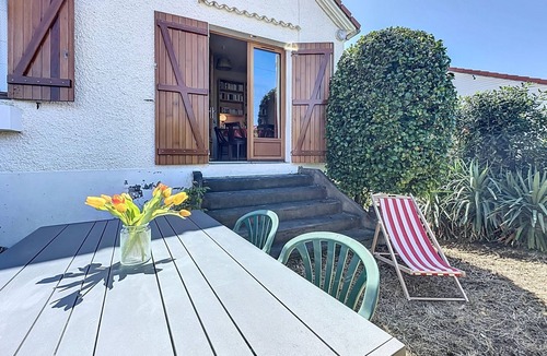 Tharon-Plage House | Les Ajoncs by Interhome