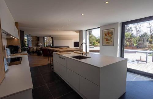 Perros-Guirec Villa | les ajoncs d or, Ploumanach Exceptionnelle