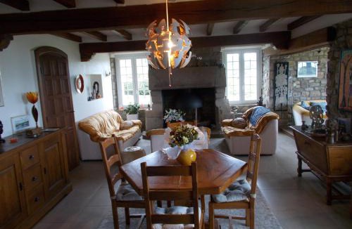 Plougrescant Bed & Breakfast | LES AJONCS
