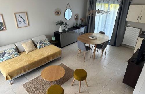 Couilly-Pont-aux-Dames Apartment | Les Alois 10 min to Disneyland
