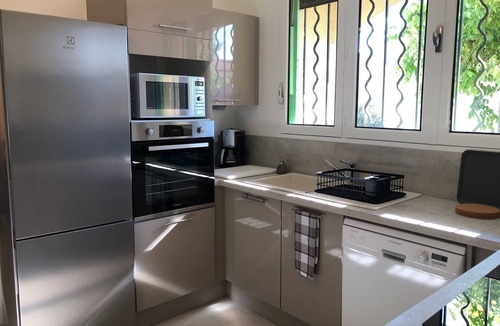 Uzes House | Les Alouettes, comfortable house, 10 minutes' walk from the historic center.