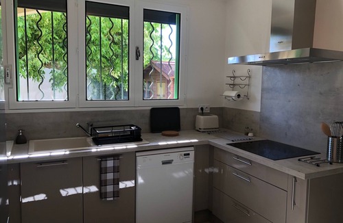Uzes House | Les Alouettes, comfortable house, 10 minutes' walk from the historic center.