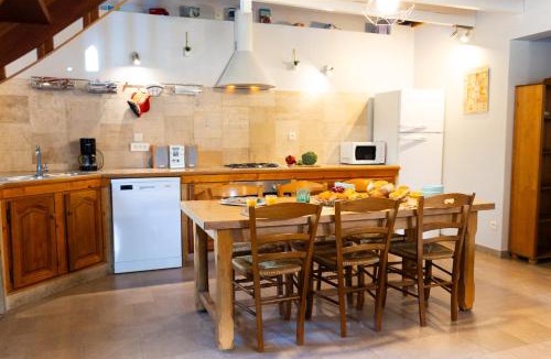 Saint-Tricat House | Les Alouettes