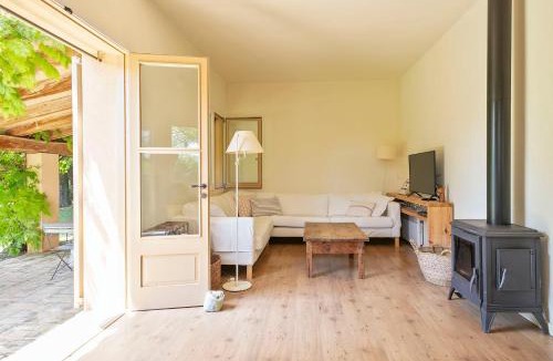 Sant Miquel de Fluvia House | Les Alzines