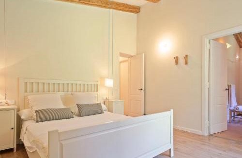 Sant Miquel de Fluvia House | Les Alzines