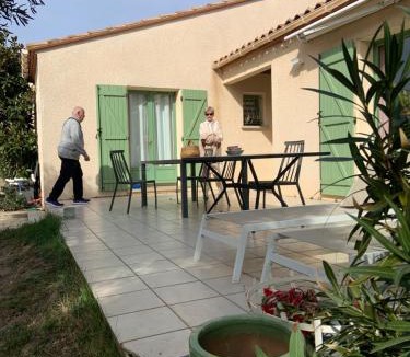 Salses-le-Chateau Bed & Breakfast | les amandiers