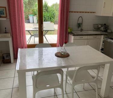 Salses-le-Chateau Bed & Breakfast | les amandiers