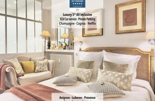 Avignon City Centre Apartment | Les Anges Deluxe Avignon - Romantic Home with 5 star Services - Exclusive Private Tours