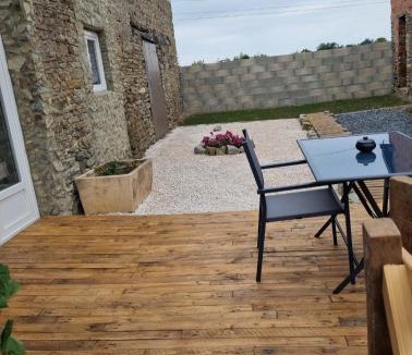 Saint-Georges-d'Elle House | Les Antiers