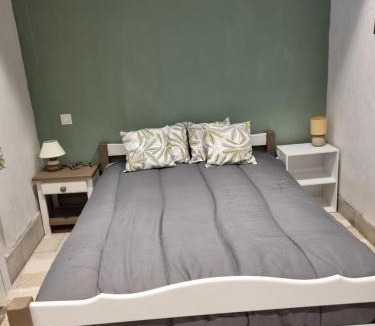 Saint-Georges-d'Elle House | Les Antiers