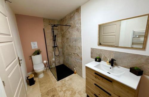 Saint-Laurent-d'Aigouze Apartment | Les Appartements du Mas - Studio Amazonite